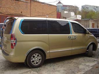 2009 Hyundai Grand Starex Photos