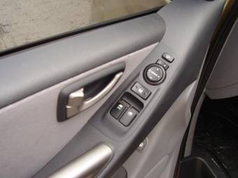 2009 Hyundai Grand Starex Images