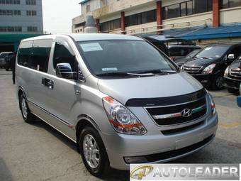 2010 Hyundai Grand Starex Photos