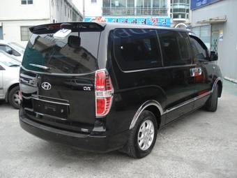 2010 Hyundai Grand Starex Photos