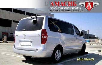 2010 Hyundai Grand Starex Photos