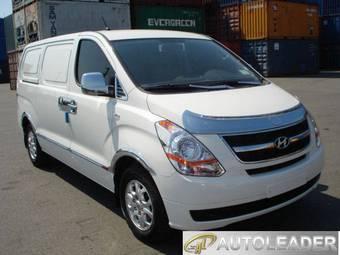 2010 Hyundai Grand Starex Photos