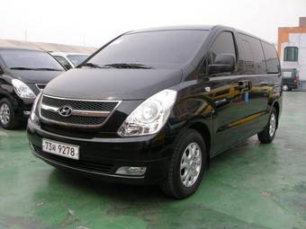 2010 Hyundai Grand Starex Pictures