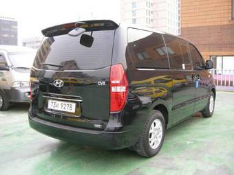 2010 Hyundai Grand Starex Photos