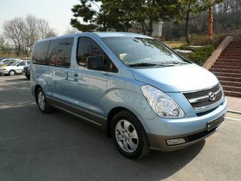 2010 Hyundai Grand Starex Photos