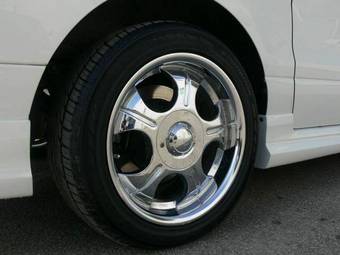 2010 Hyundai Grand Starex Pictures