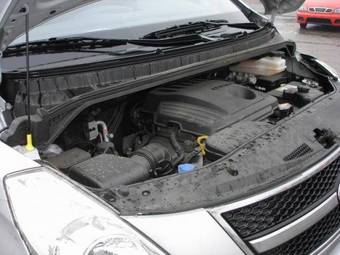 2010 Hyundai Grand Starex Pictures