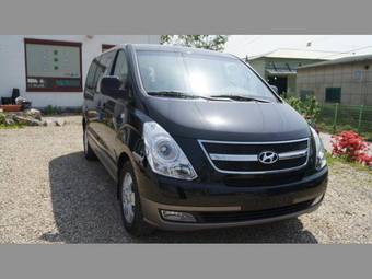 2010 Hyundai Grand Starex Pictures