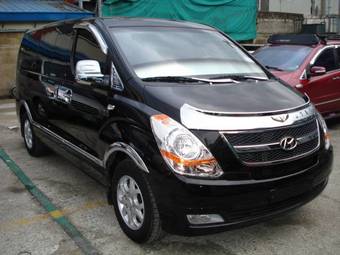 2010 Hyundai Grand Starex Photos