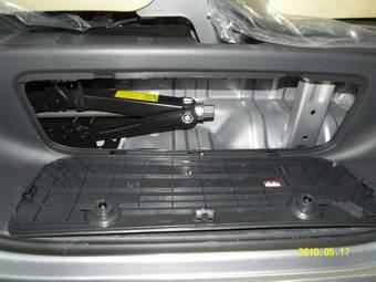 2010 Hyundai Grand Starex Photos