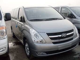 2010 Hyundai Grand Starex Pictures