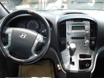 2010 Hyundai Grand Starex Wallpapers