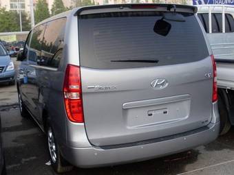 2010 Hyundai Grand Starex Photos