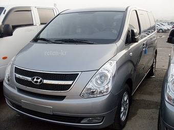 2010 Hyundai Grand Starex Photos