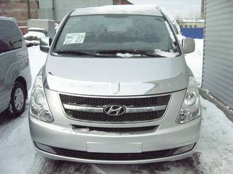 2010 Hyundai Grand Starex Photos