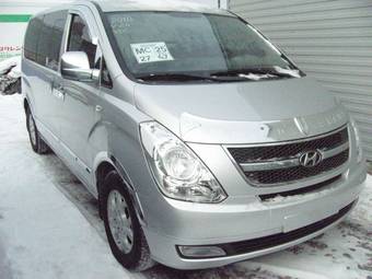 2010 Hyundai Grand Starex Pictures