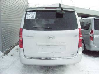 2010 Hyundai Grand Starex Wallpapers