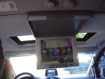 2010 Hyundai Grand Starex Photos