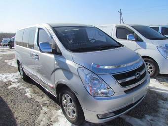 2010 Hyundai Grand Starex Photos