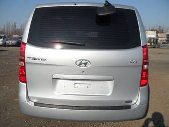 2010 Hyundai Grand Starex Photos