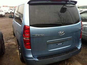 2010 Hyundai Grand Starex Photos