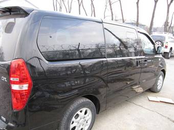 2010 Hyundai Grand Starex Photos