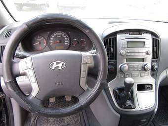 2010 Hyundai Grand Starex Wallpapers