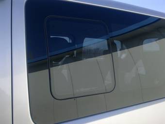 2010 Hyundai Grand Starex Pics