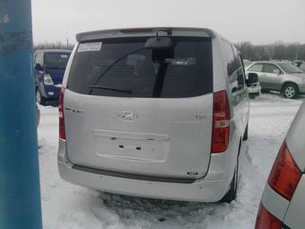 2010 Hyundai Grand Starex Pictures