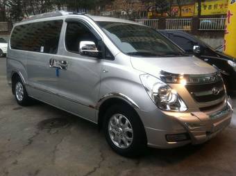 2010 Hyundai Grand Starex Pictures