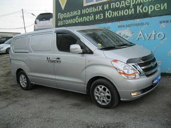 2010 Hyundai Grand Starex Pictures