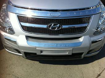 2010 Hyundai Grand Starex Photos