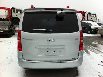 2010 Hyundai Grand Starex Photos