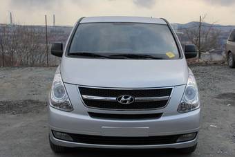 2010 Hyundai Grand Starex Photos