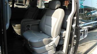 2010 Hyundai Grand Starex Pictures