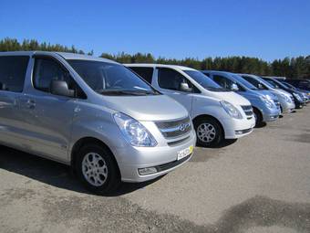 2010 Hyundai Grand Starex Images