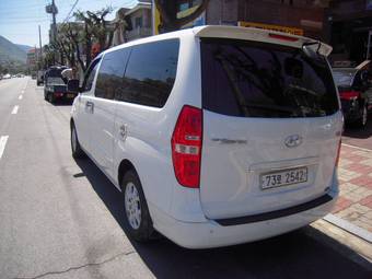 2010 Hyundai Grand Starex Photos