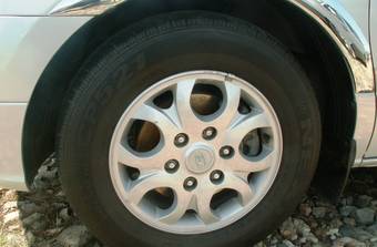 2010 Hyundai Grand Starex Pictures