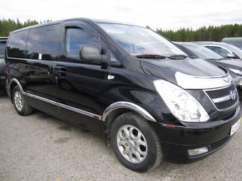 2010 Hyundai Grand Starex Photos