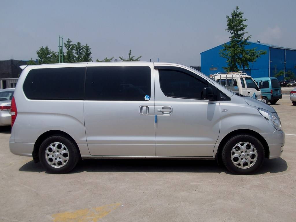 Куплю starex б у. Hyundai Starex 2010. Хендай Гранд Старекс 2010. Grand Starex Hyundai 1995. Hyundai Grand Starex 2010 года.