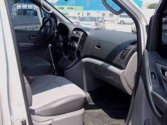 2010 Hyundai Grand Starex Wallpapers