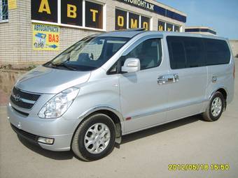 2010 Hyundai Grand Starex Photos