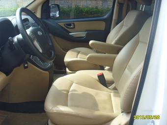 2010 Hyundai Grand Starex Wallpapers