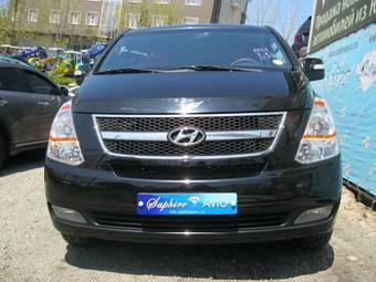 2010 Hyundai Grand Starex Photos