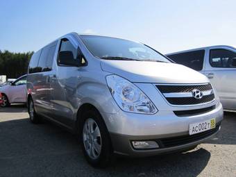 2010 Hyundai Grand Starex Photos