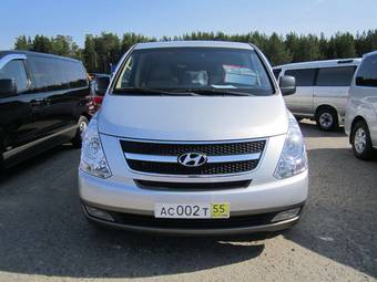 2010 Hyundai Grand Starex Pictures