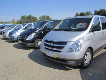 2010 Hyundai Grand Starex Photos