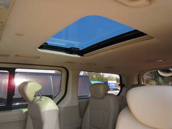 2010 Hyundai Grand Starex Pics
