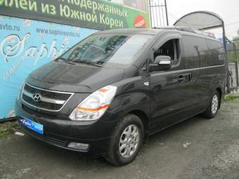 2010 Hyundai Grand Starex Photos