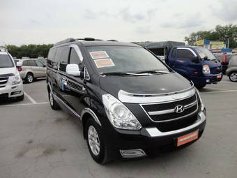 2010 Hyundai Grand Starex Pictures